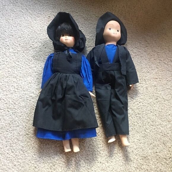 Vintage Amish Porcelain dolls - Picture 1 of 4